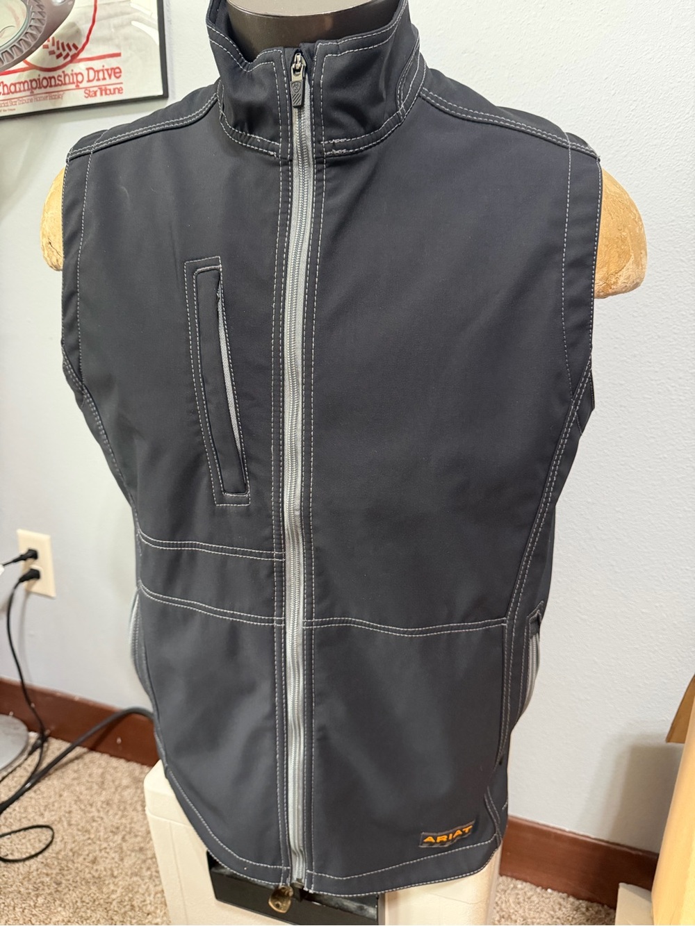 Ariat Rebar Men’s Black Softshell Vest - Zip Front